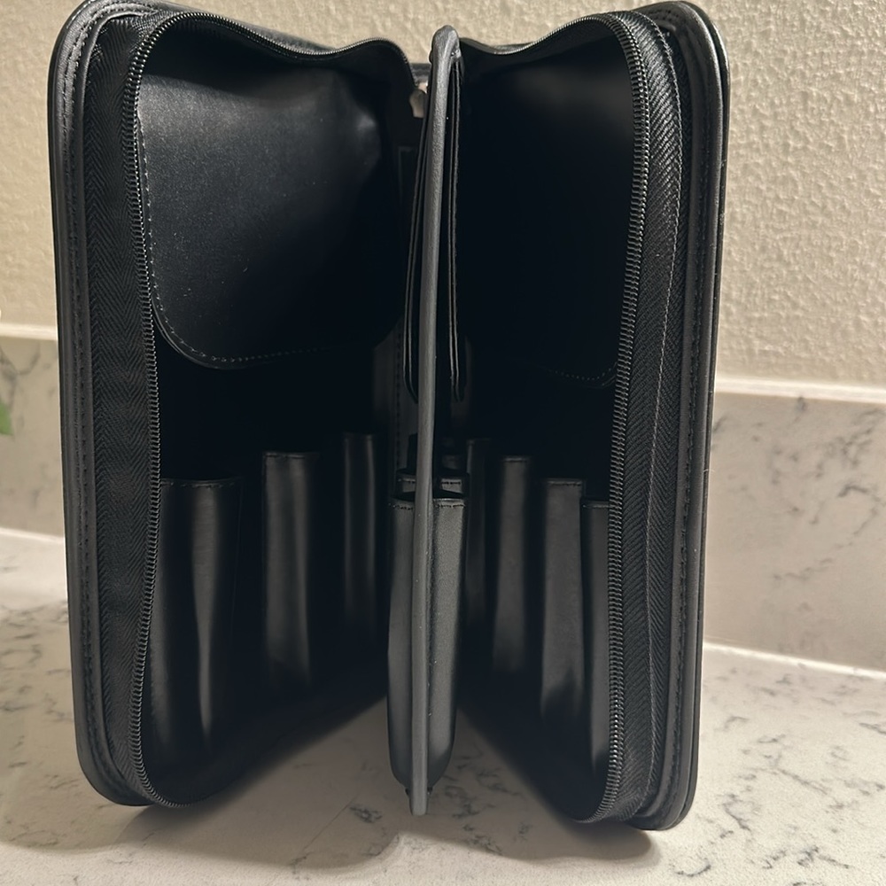 Sigma Beauty Premium Professional Kit - Black - Picture 2 of 3